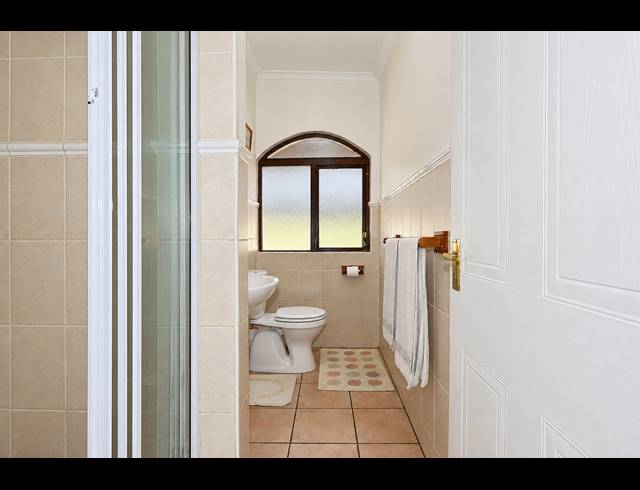 2 BEDROOM TOWNHOUSE FOR SALE IN WATERFALL